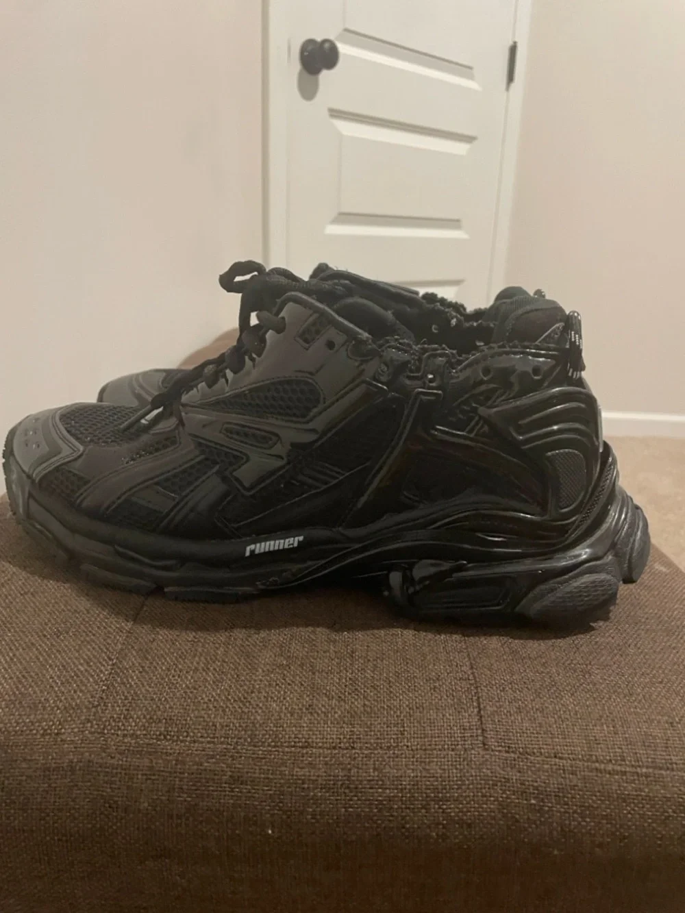 Balenciaga Kids Black Chunky Lace-Up Sneakers - Picture 3 of 6